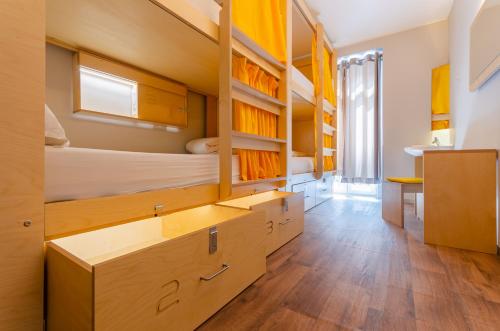 Imagen de la habitación del Yes Lisbon Hostel. Foto 18