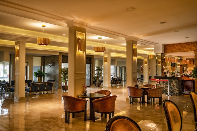 Imagen de los interiores del Yoncali Termal OtelandSpa. Foto 16