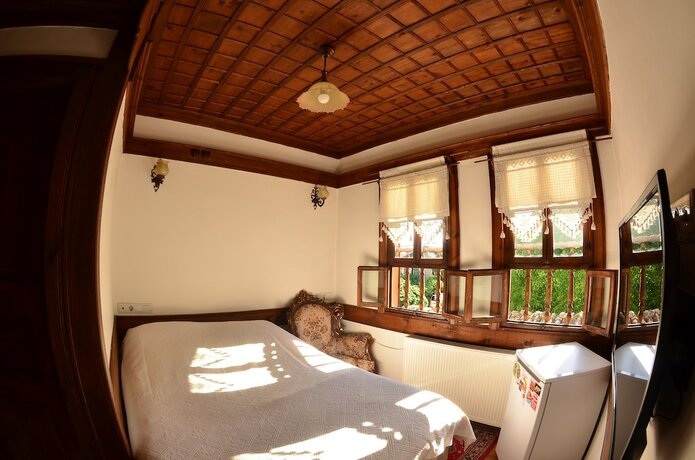 Imagen de la habitación del Yorgancioglu Konak. Foto 13