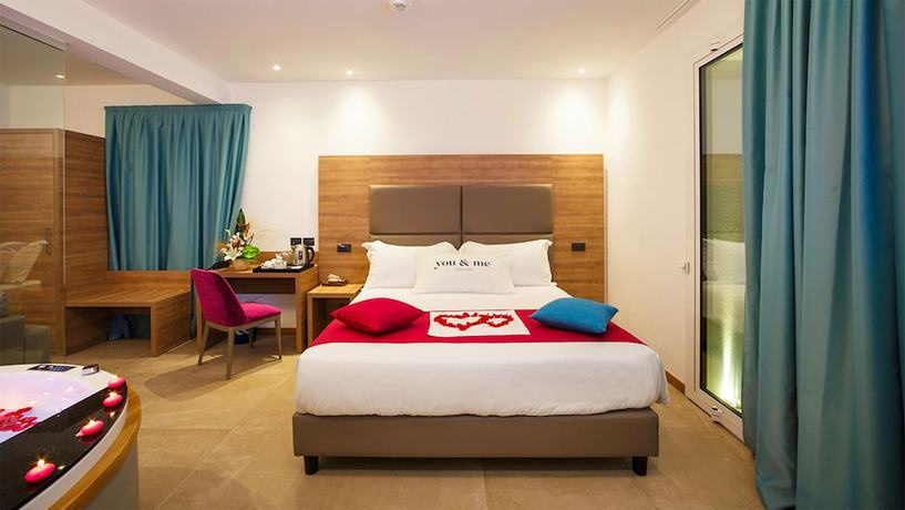 Imagen de la habitación del You and Me Beach Hotel. Foto 4