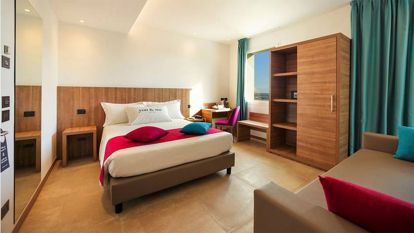 Imagen de la habitación del You and Me Beach Hotel. Foto 10
