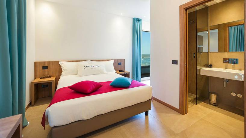 Imagen de la habitación del You and Me Beach Hotel. Foto 12