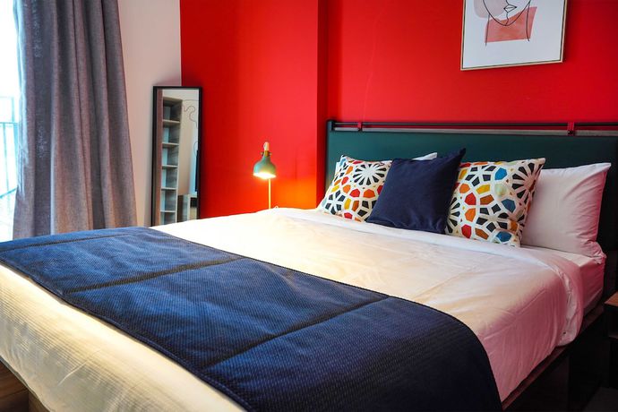 Imagen de la habitación del Youandco Co-living Dubai. Foto 2