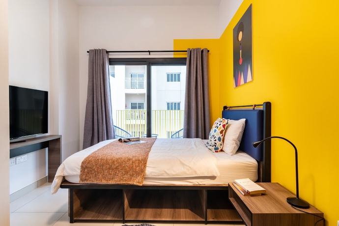 Imagen de la habitación del Youandco Co-living Dubai. Foto 8