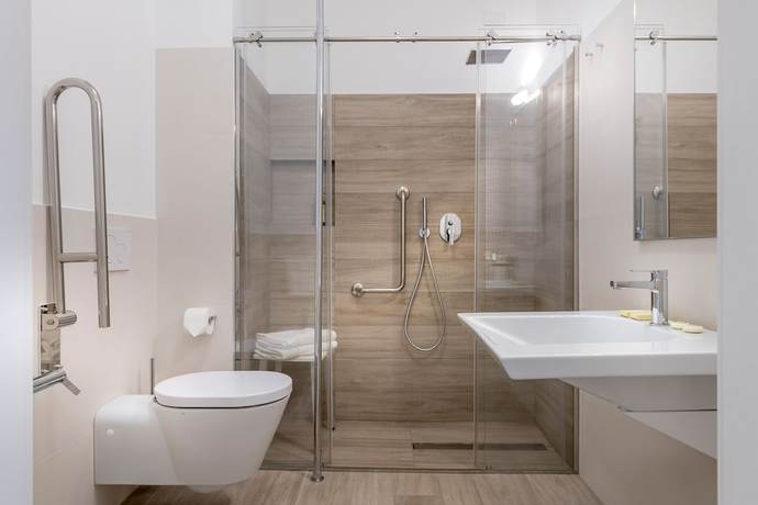 Imagen de la habitación del Youmami Lifestyle Suite Hotel. Foto 9