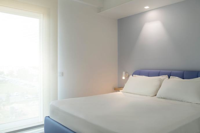 Imagen de la habitación del Youmami Lifestyle Suite Hotel. Foto 14