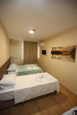 Imagen de la habitación del Yues Hotel. Foto 6