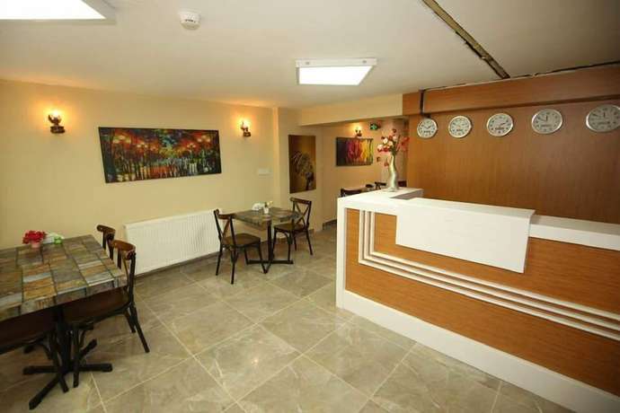 Imagen de los interiores del Yues Hotel. Foto 15