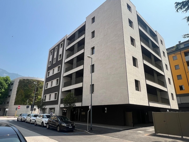 Imagen general del Yugogo Trento. Foto 1