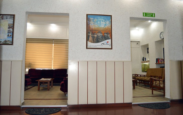 Imagen de los interiores del Yunus Hotel. Foto 19