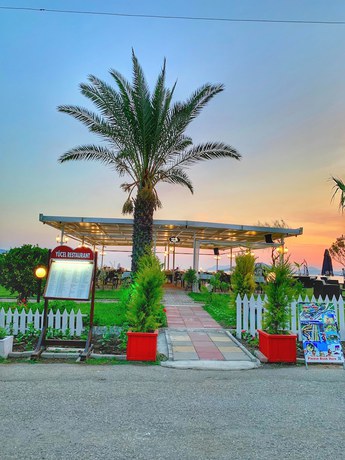 Imagen del bar/restaurante del Y&uuml;cel Hotel, FETHIYE. Foto 5
