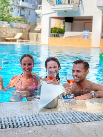 Imagen de la piscina del Y&uuml;cel Hotel, FETHIYE. Foto 19