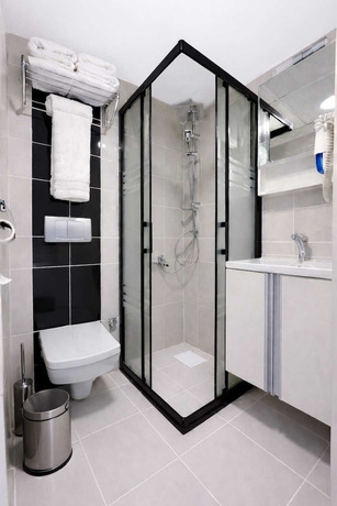 Imagen de la habitación del ZEBRA OTEL BUCA. Foto 4
