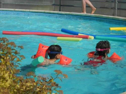 Imagen general del ZEcamping 4 &eacute;toiles chiens accept&eacute;s tennis piscine chauff&eacute;e. Foto 12