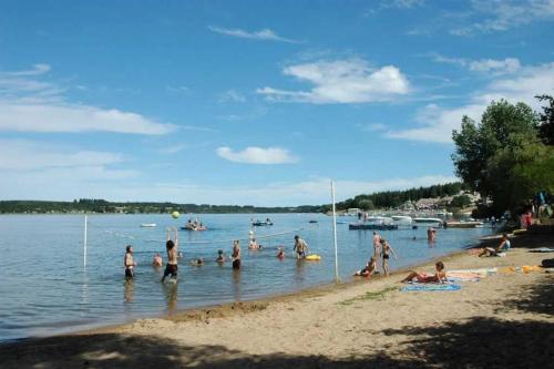 Imagen general del ZEcamping 4 &eacute;toiles chiens accept&eacute;s tennis piscine chauff&eacute;e. Foto 15