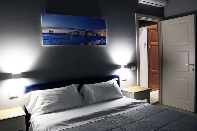 Imagen de la habitación del ZIBIBBO SUITES and ROOMS - Aparthotel in Centro Storico a Trapani. Foto 8