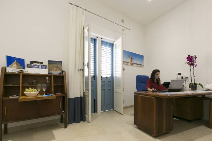 Imagen de los interiores del ZIBIBBO SUITES and ROOMS - Aparthotel in Centro Storico a Trapani. Foto 18