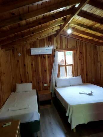 Imagen de la habitación del Zakkum Pansiyon. Foto 15