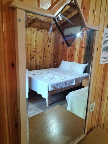 Imagen de la habitación del Zakkum Pansiyon. Foto 16