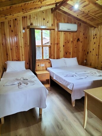 Imagen de la habitación del Zakkum Pansiyon. Foto 19