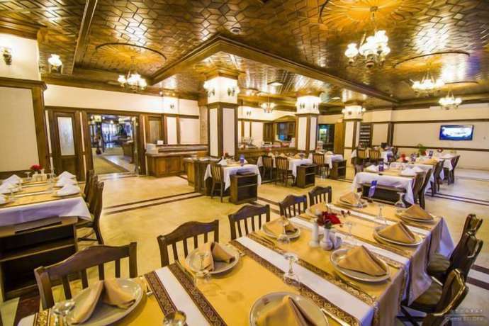 Imagen del bar/restaurante del Zalifre Hotel. Foto 4