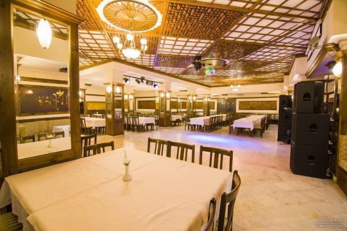 Imagen del bar/restaurante del Zalifre Hotel. Foto 5