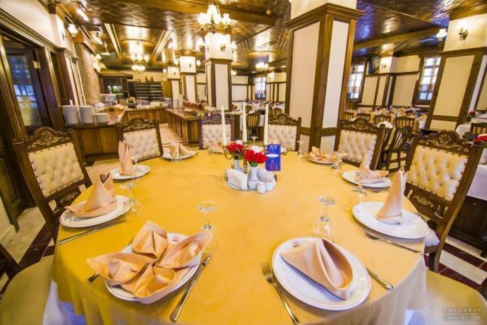 Imagen del bar/restaurante del Zalifre Hotel. Foto 7