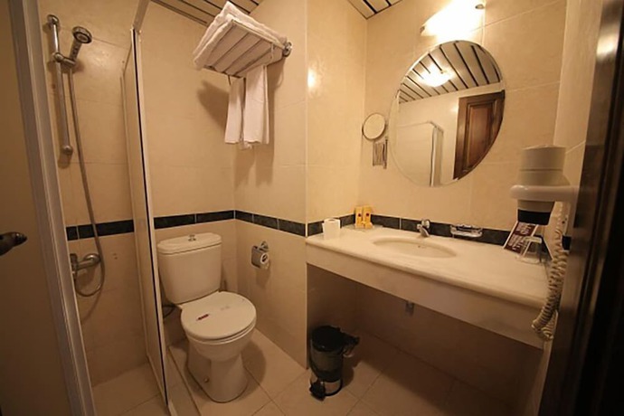 Imagen de la habitación del Zalifre Hotel. Foto 14