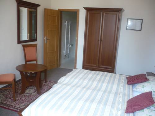 Imagen de la habitación del Zamek Cerveny Hradek. Foto 8