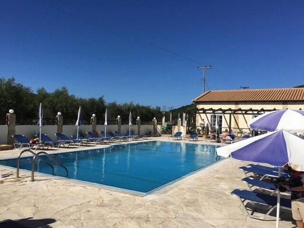 Imagen de la piscina del Zantegarden. Foto 14