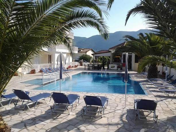 Imagen de la piscina del Zantegarden. Foto 15