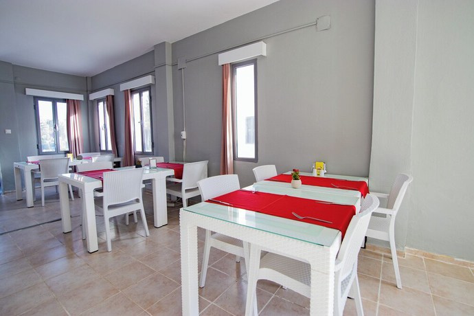 Imagen del bar/restaurante del Zemda Hotel Gumusluk. Foto 4