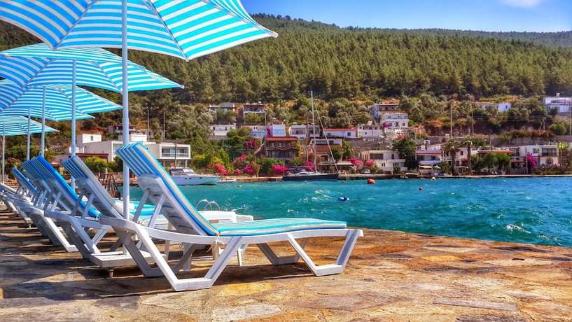 Imagen de la piscina del Zena Hotel Bodrum. Foto 19