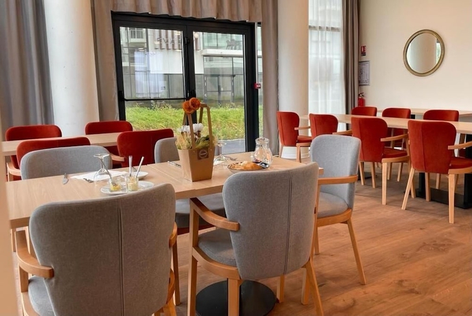 Imagen del bar/restaurante del Zenao Appart\'hôtels Boulogne-sur-Mer - La Rose des Vents. Foto 1