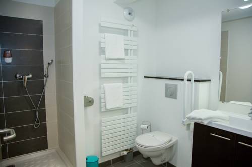 Imagen de la habitación del Zenao Appart'hotel Albi. Foto 6