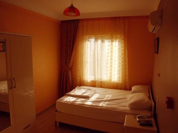 Imagen de la habitación del Zeus Hotel. Foto 8