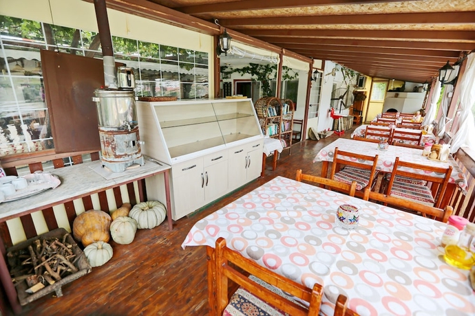 Imagen de los interiores del Zeybek 1. Foto 14