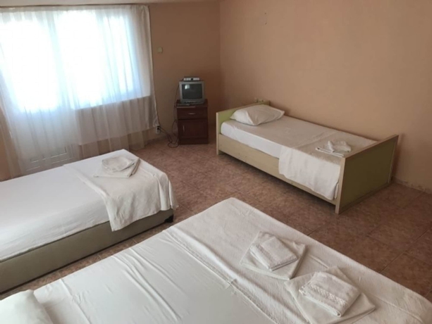 Imagen de la habitación del Zeytin Otel Altinoluk. Foto 7