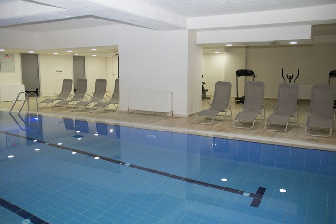 Imagen de la piscina del Zin D Home Dudullu Suits. Foto 28
