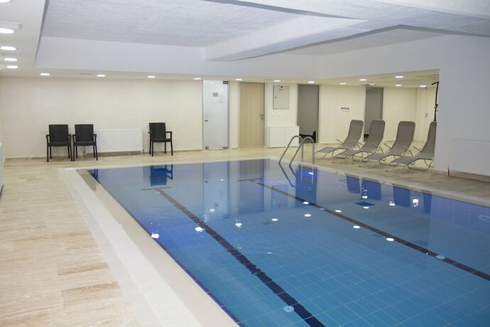 Imagen de la piscina del Zin D Home Dudullu Suits. Foto 29