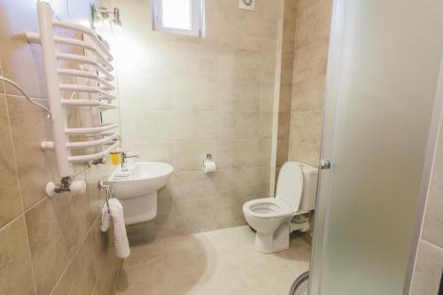 Imagen de la habitación del Zinedine Sport-Hotel. Foto 9