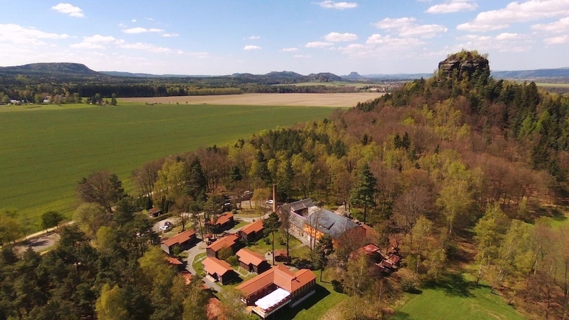 Imagen de los exteriores del ZirkelsteinResort. Foto 18