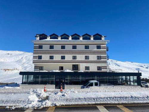 Imagen general del Zümrüt Palas Otel. Foto 1