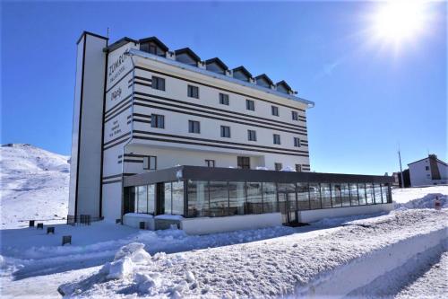 Imagen general del Z&uuml;mr&uuml;t Palas Otel. Foto 4
