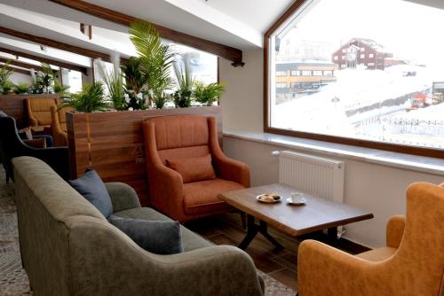 Imagen general del Z&uuml;mr&uuml;t Palas Otel. Foto 15