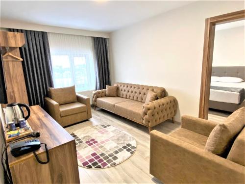 Imagen de la habitación del Z&uuml;mr&uuml;t Palas Otel. Foto 19