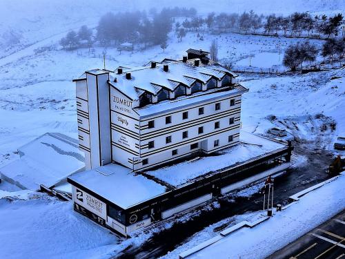 Imagen general del Z&uuml;mr&uuml;t Palas Otel. Foto 18