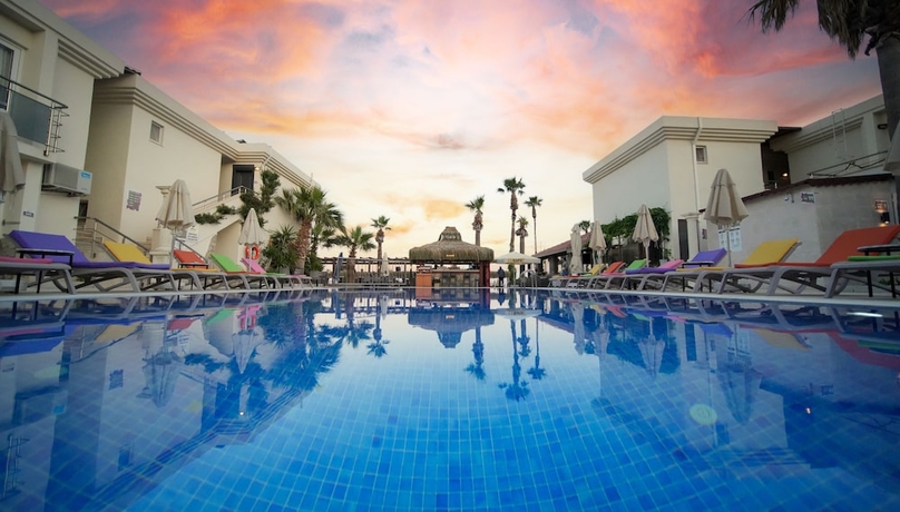 Imagen general del Zuzuu Beach Hotel. Foto 1