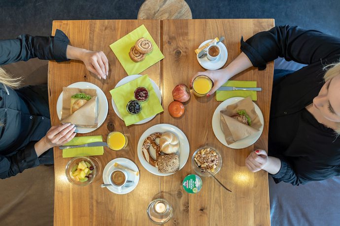 Imagen del bar/restaurante del a2 HOTELS DENKENDORF. Foto 3