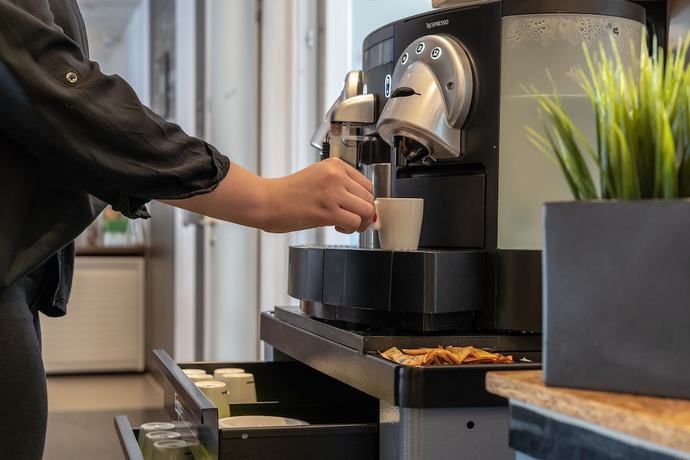 Imagen del bar/restaurante del a2 HOTELS DENKENDORF. Foto 9